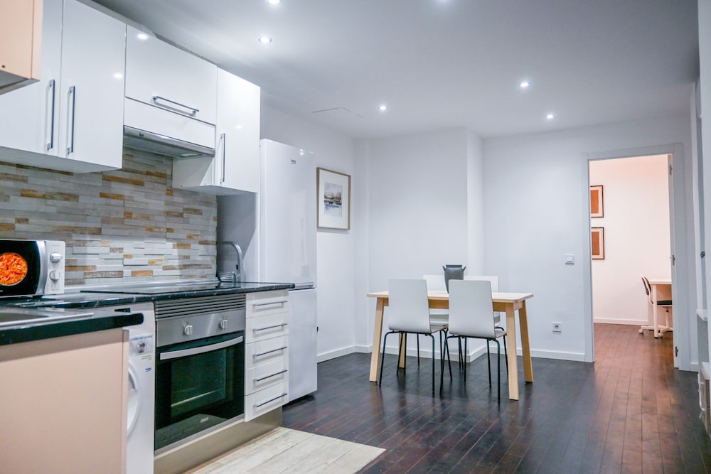 M Sen1692 Amplio Apartamento con Balc n en Calle