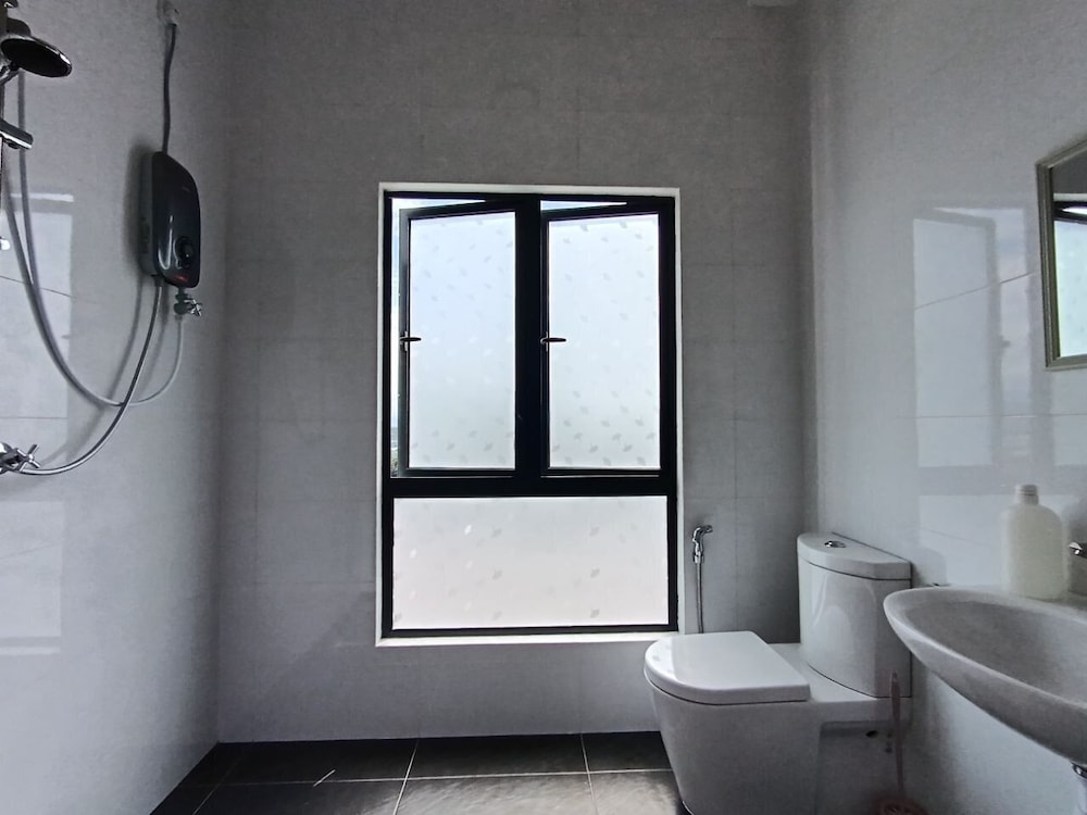 The Horizon Ipoh Dual L13 by Grab A Stay photo 2