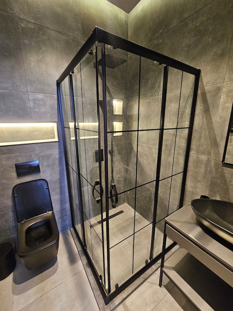 King David equipped luxury one bedroom10
