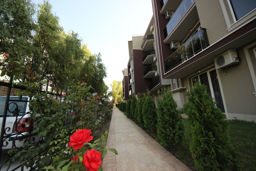 Menada VIP Park Apartments