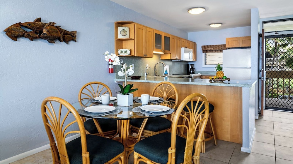 Ocean Front With Private Lanai - In-unit AC - Vrkcv