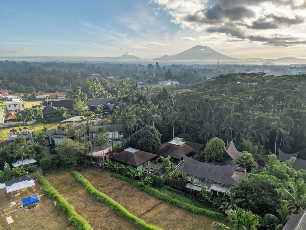 Twin House Ubud by Betterplace