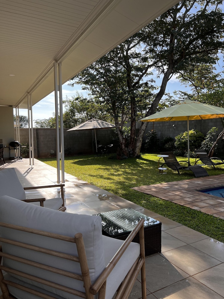 Victoria Falls Estate Villa - 2274