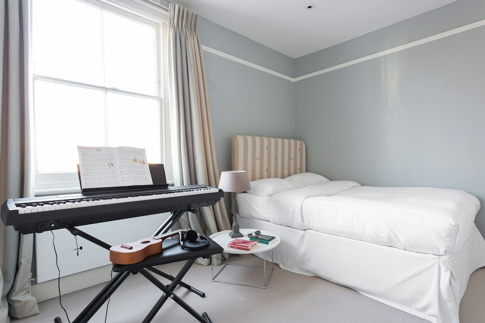 Poplar Grove by Onefinestay