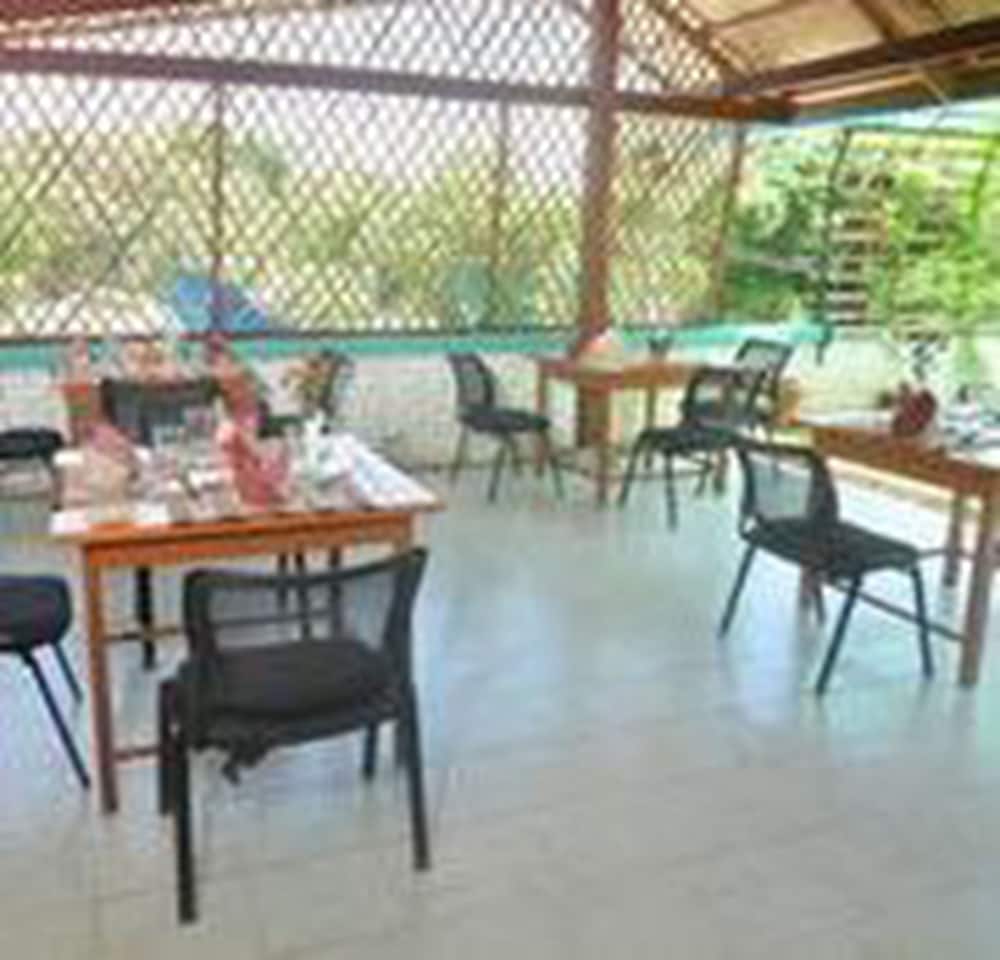 Golden Rose Guest House