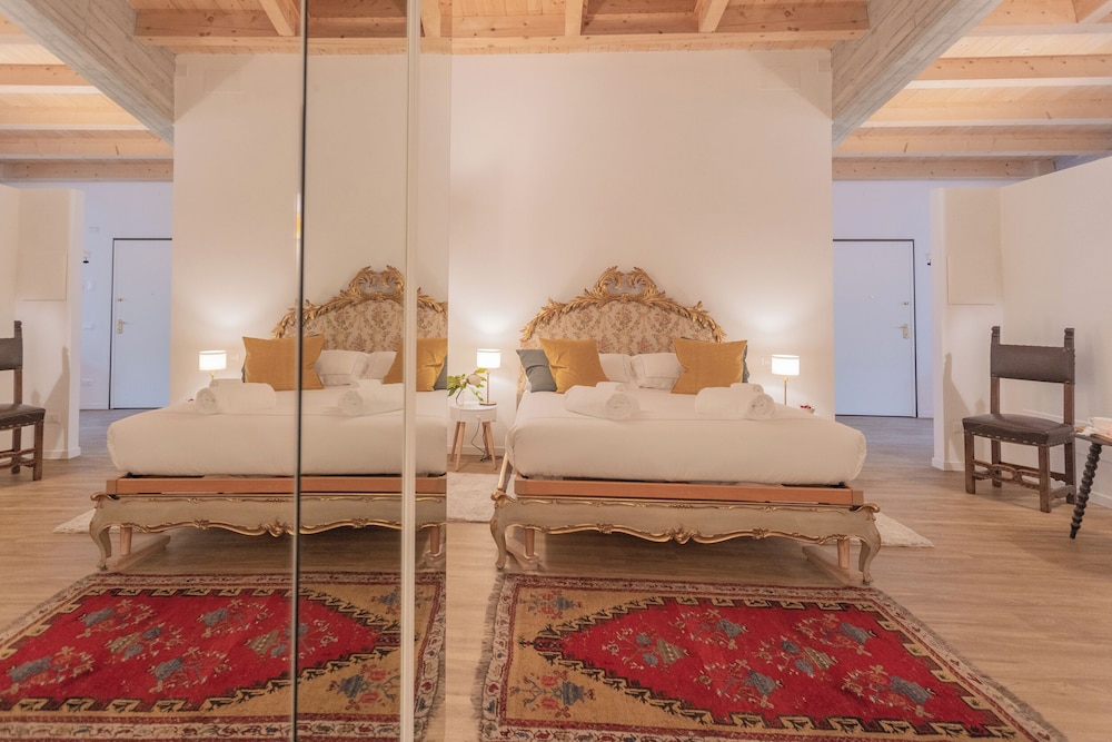 Luxury Apartments in Villa Cardinal Ciceri by Rent all Como