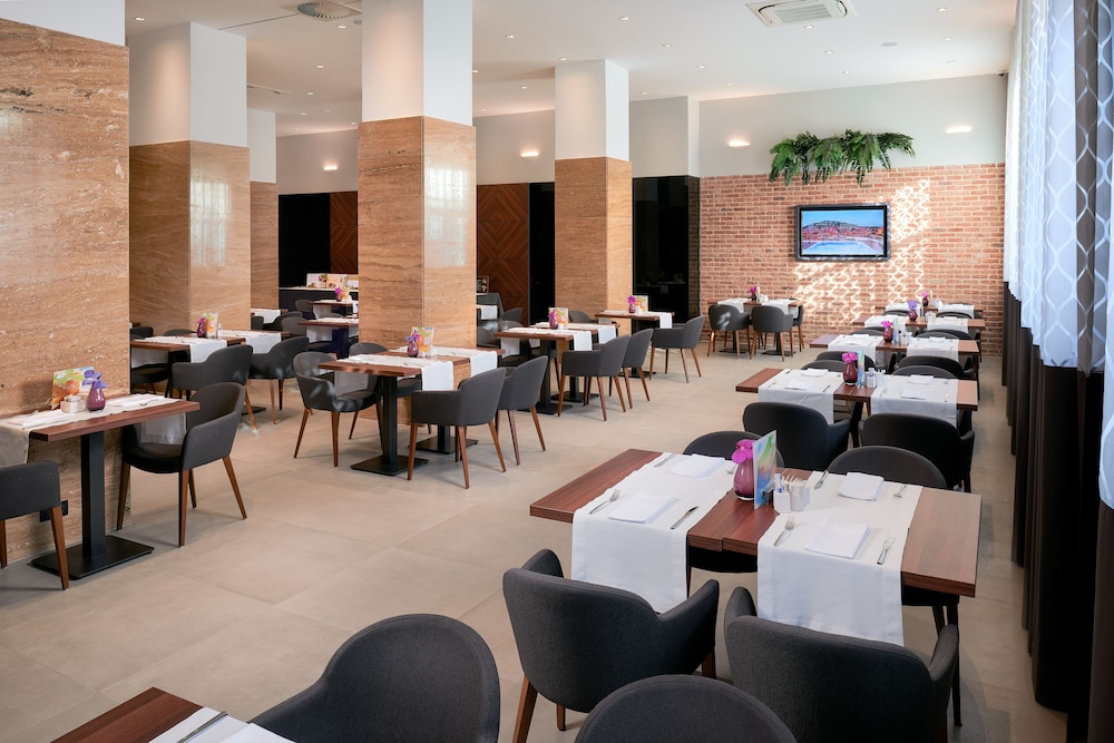 Cornaro Hotel 93
