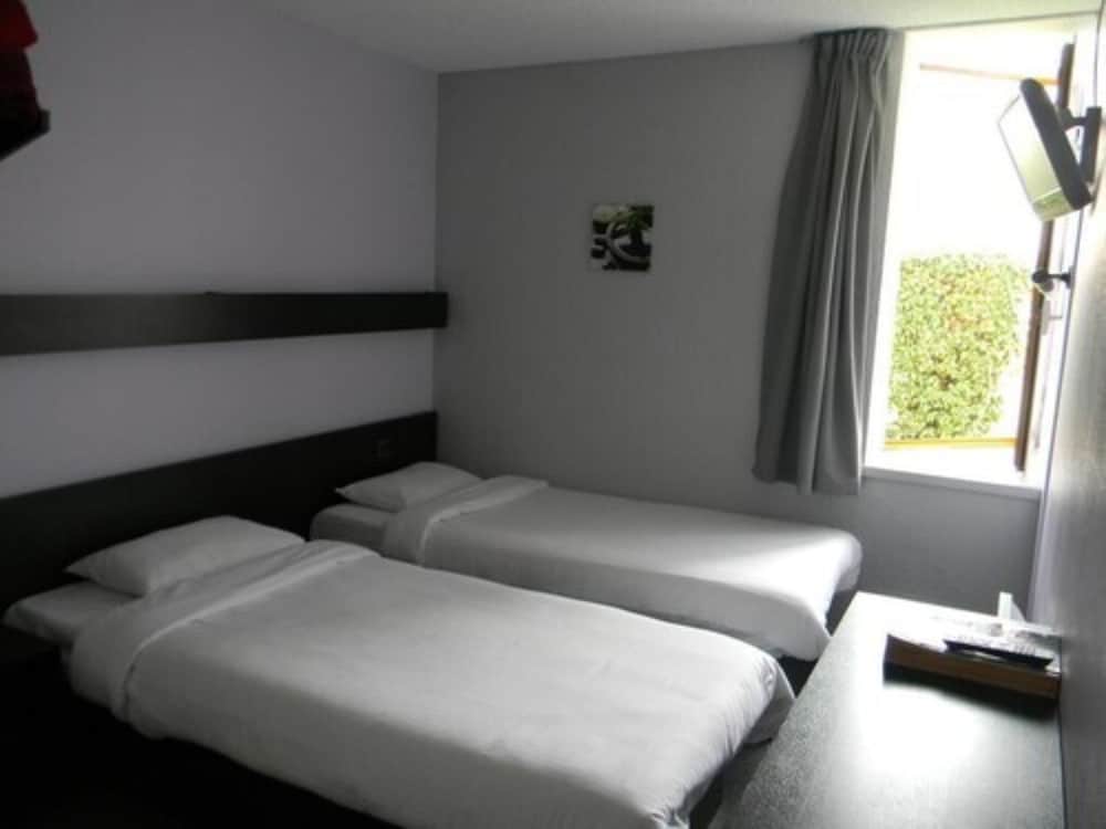 Poitiers Vacations - Class Hotel Poitiers - Property Image 5