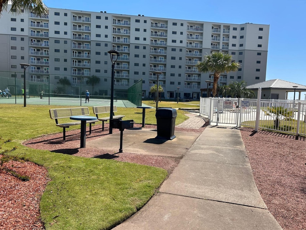 Plantation Palms 6103