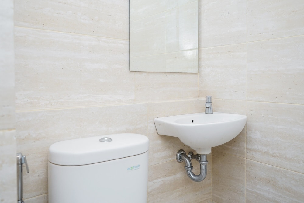 Comfort and Cozy Studio Room Apartment at Springwood Residence