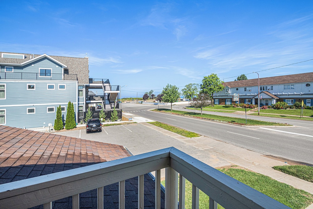 Ludington Pier House