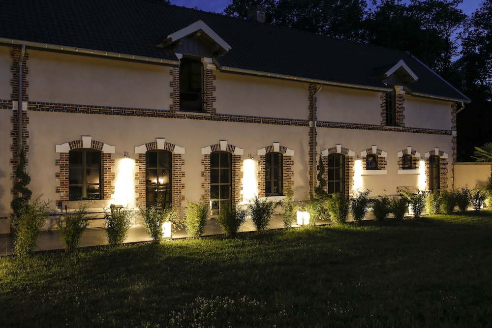 Château De La Resle - membre Design Hotels