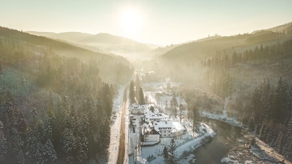 Hotel Aries Hotel & SPA Wisla - Image 1