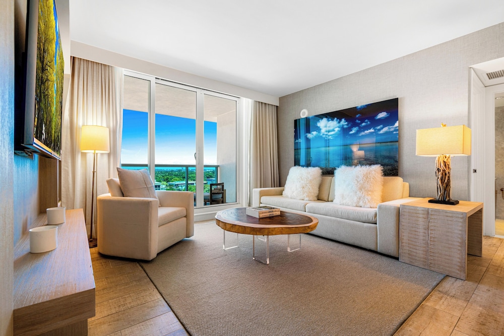 Luxury Vacation Rentals at 1 Hotel & Homes by LRMB