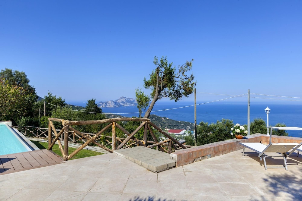 Villa Ferrara in Sant Agata sui Due Golfi view 4