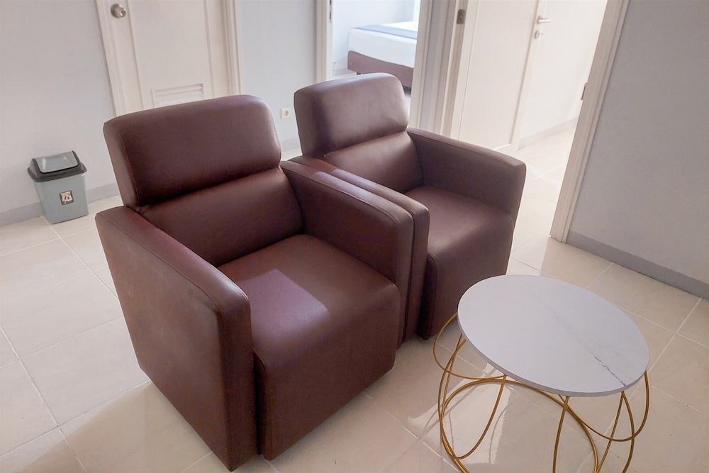 Nice and Comfy 2BR Apartment At Silkwood Residence
