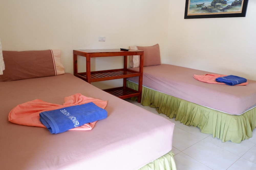 Harmony House - Hostel