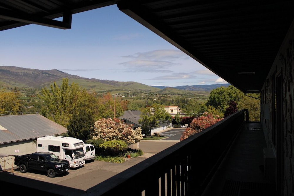 Ashland Vacations - Ashland Commons Hostel - Property Image 28