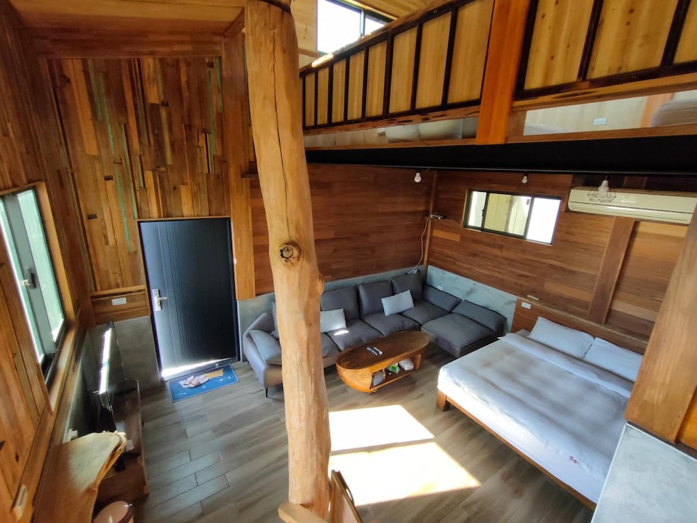 Hualien Cow House