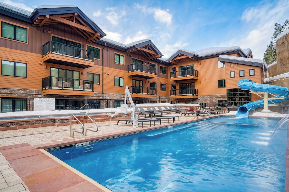 Luxe 3bdr Near Vail w/ Views Gym, Pool, Game Room Alpine Oasis at Frontgate