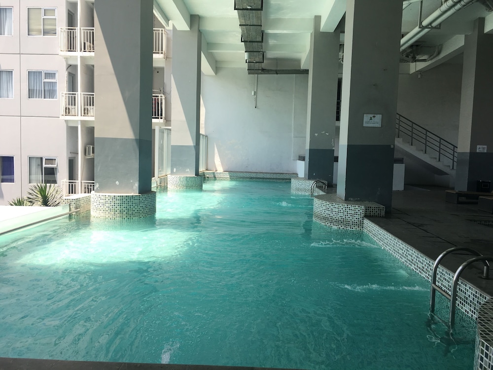 Cozy Studio Apartment with Great View at Oxford Jatinangor