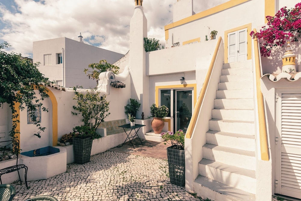 Bo Boutique Hotel & Hairshop