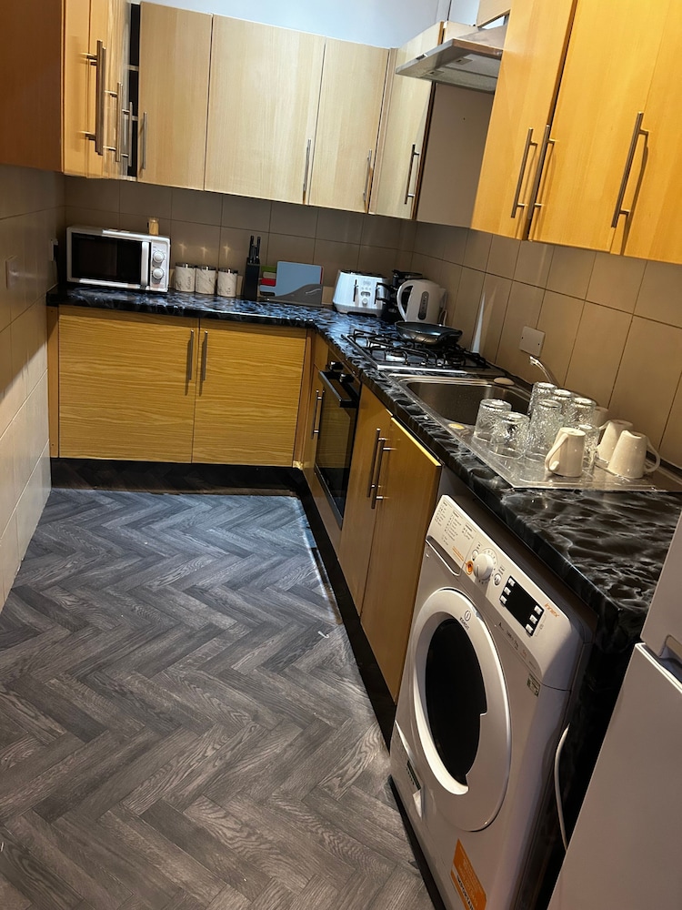 Stunning 4bedrooms Flat