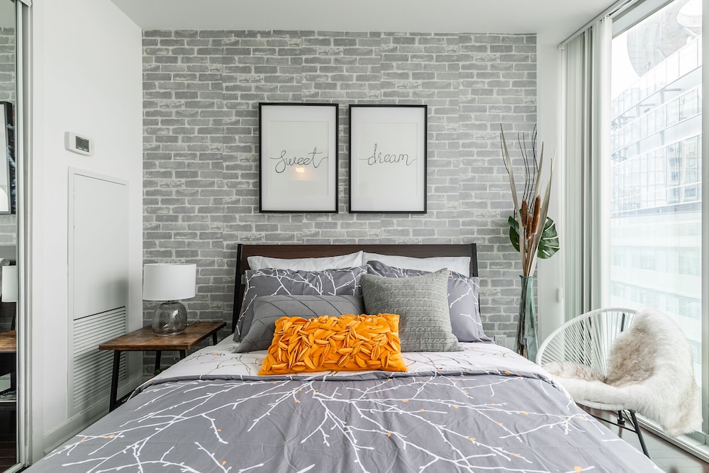 Skytrees Condos at Union Station - Image 5