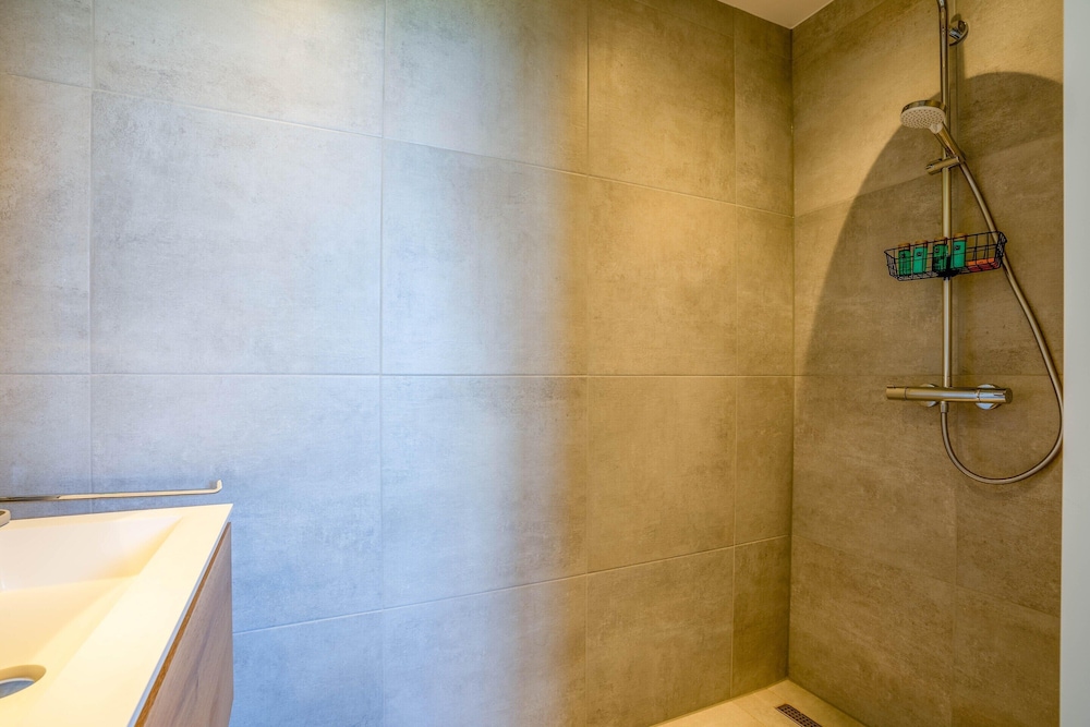 Modern, Luxurious and Sustainable Nature Villa
