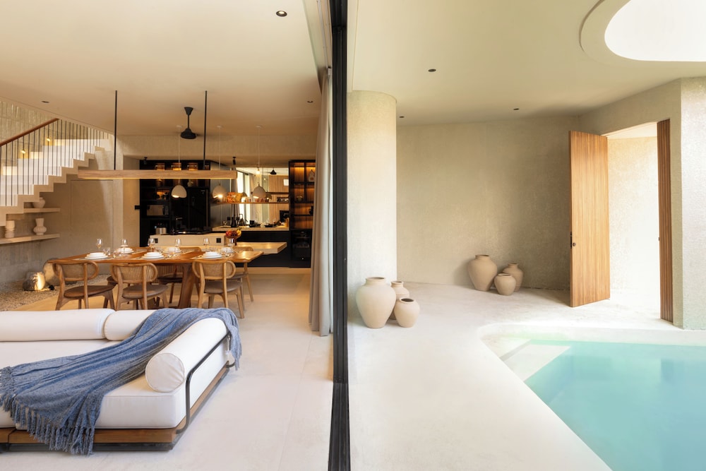 Saamu Private Luxury 3BR Villa with Pool