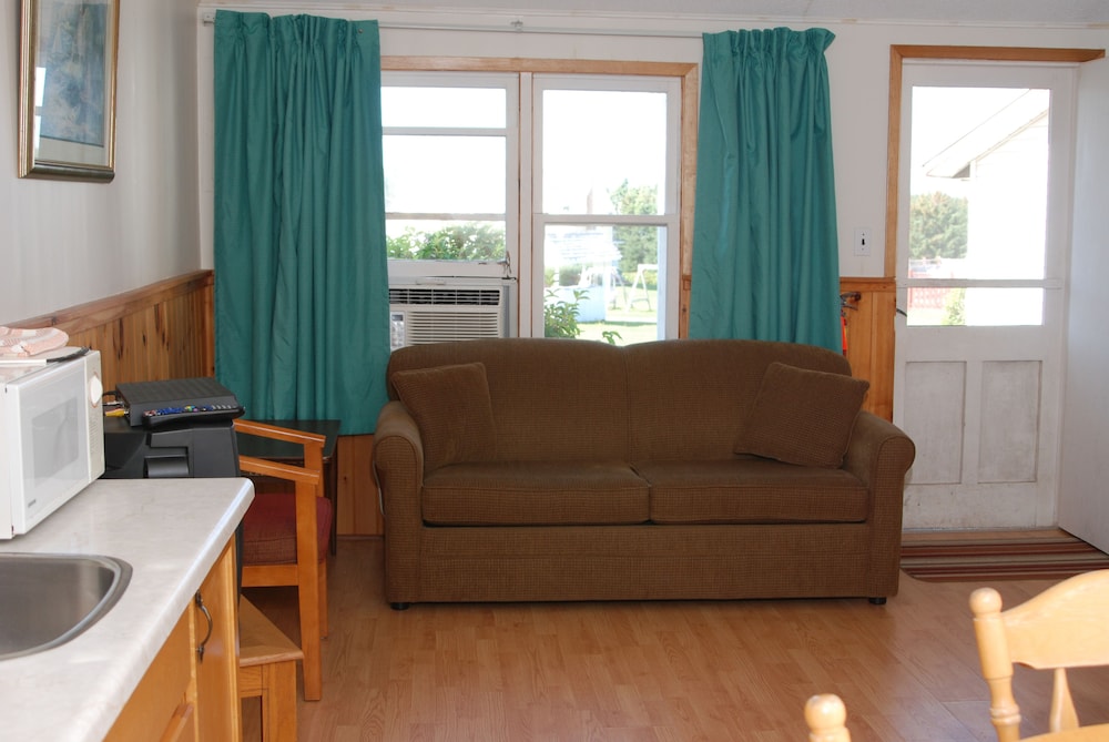 Shining Waters Cottages