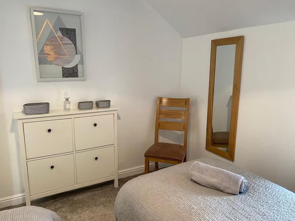 Idyllic Cottage Sleeps 4 pet Friendly