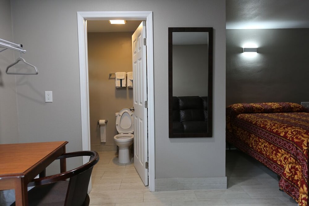 Heritage Inn