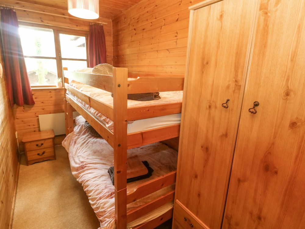 Acorn Lodge view 5