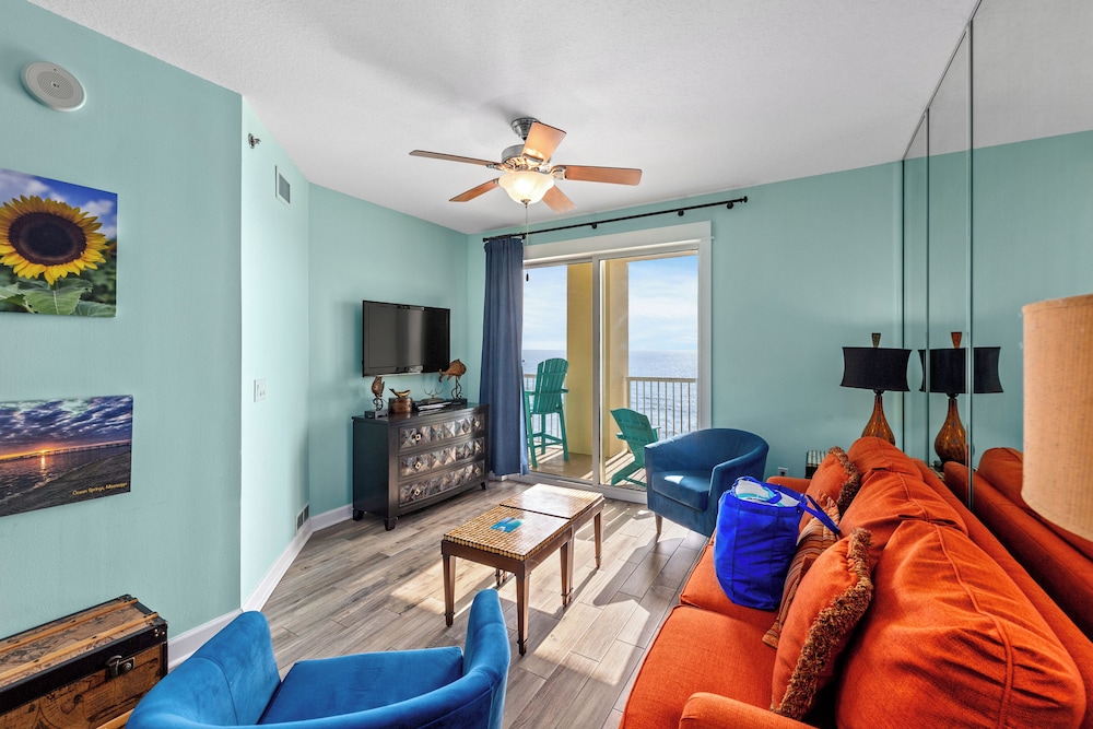 20th Floor Condo! Sleeps 8! Gulf Front Master Suite w/ Beautiful Gulf Views!