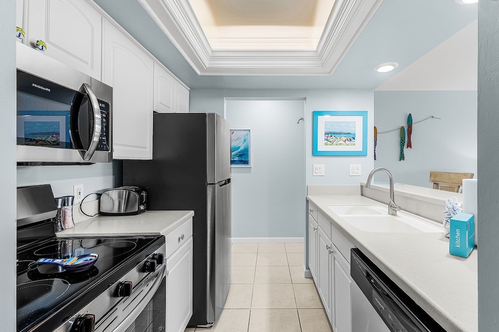 Estero Island Yacht & Racquet Club 224 1 Bedroom Condo