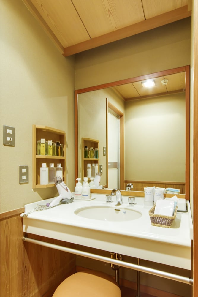 Wakakusa no Yado Maruei Ryokan