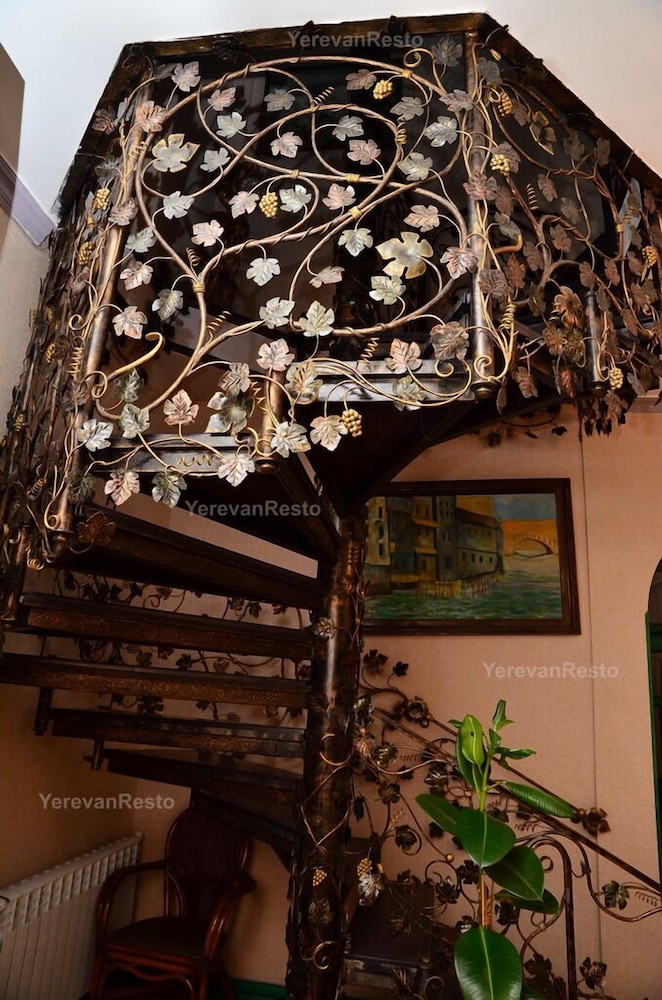 Yerevan Vacations - Votre Maison - Property Image 2