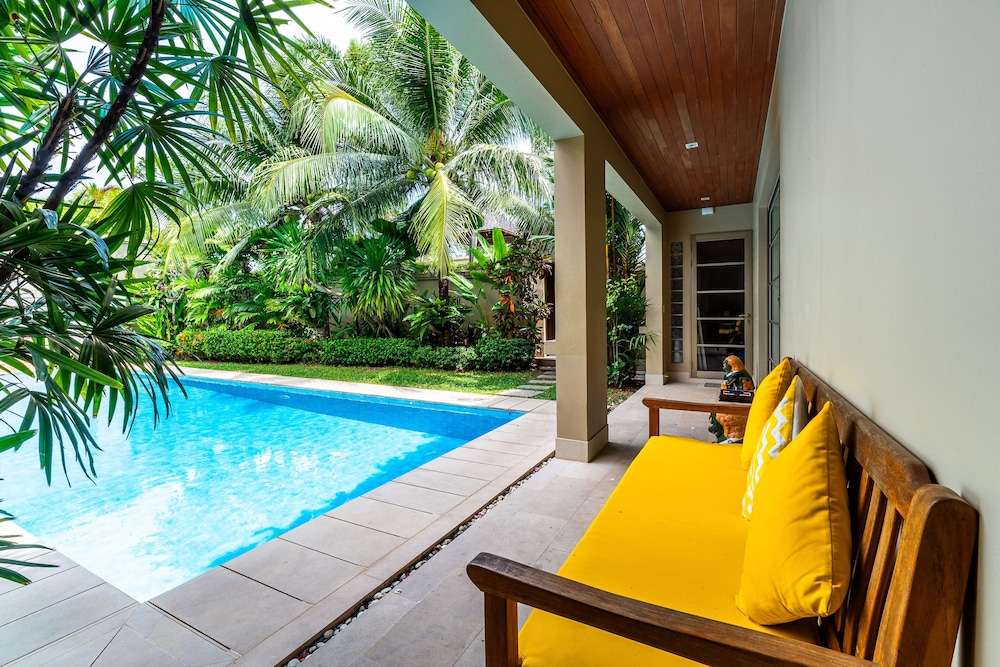 Exotic Pool Villa Solandra in Bangtao