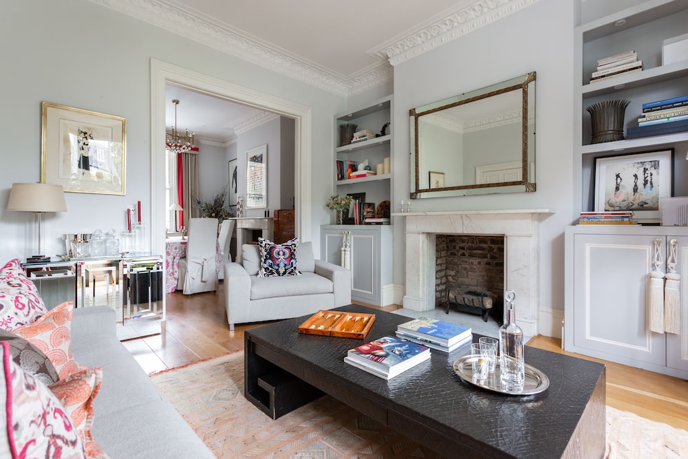 Warwick Gardens II by Onefinestay
