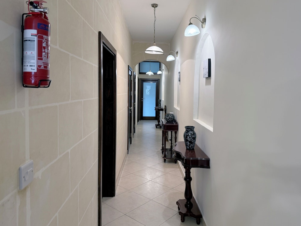 Traditional Maltese 3BD Apartment