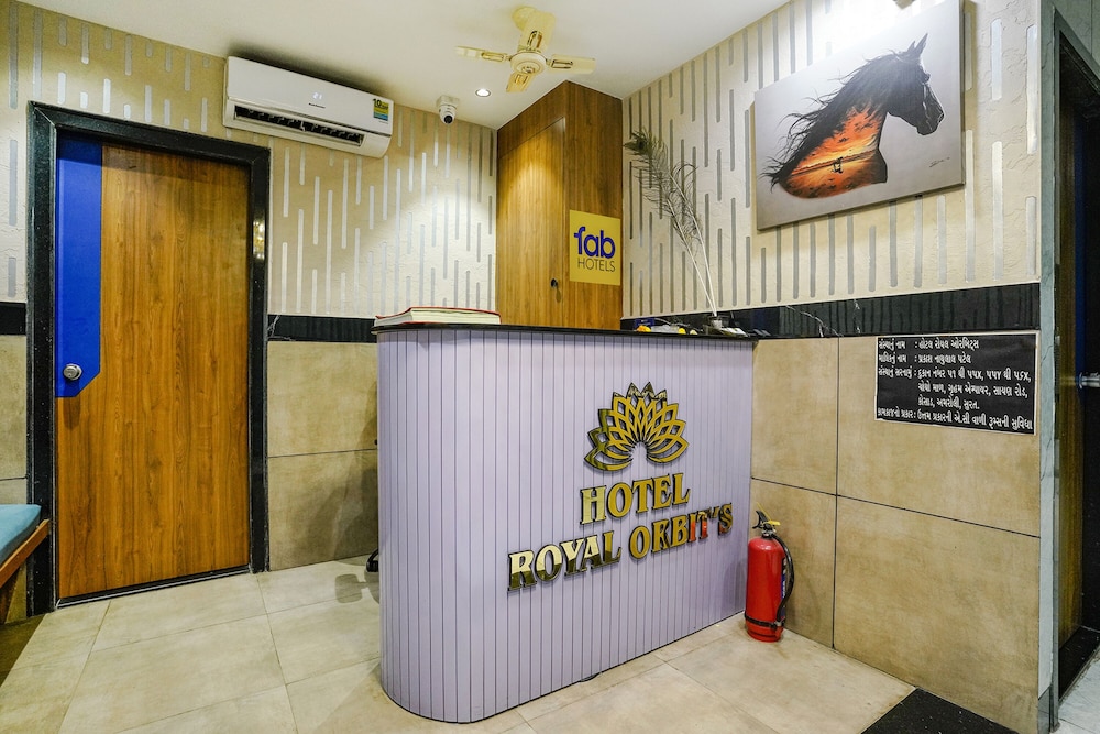 Lobby & Reception
