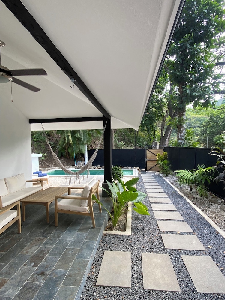 Zoa Villas - 2 minutes to the beach