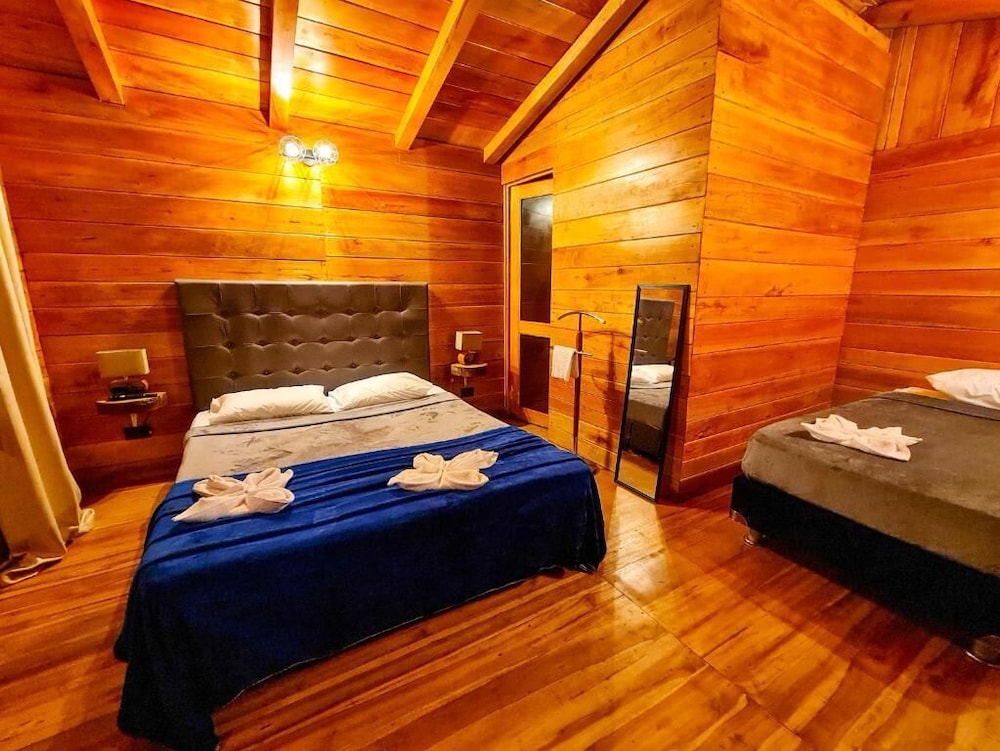 La Mercedes Cattaleya Hostal By MH view 5