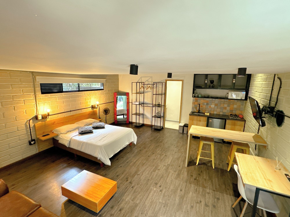 Frontera by Roots Rentals