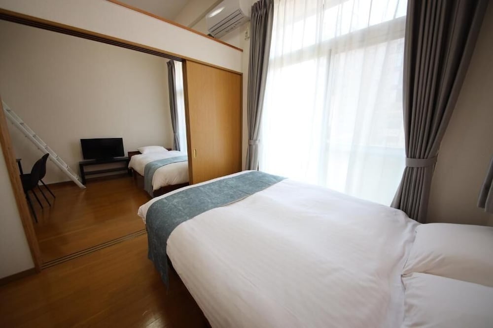 goom Hotel Nakasu JOJO