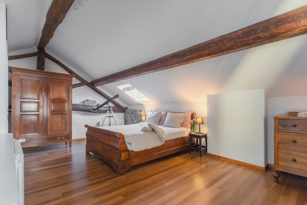 Emily's Holiday House - Authentic Lake Como by Rent all Como