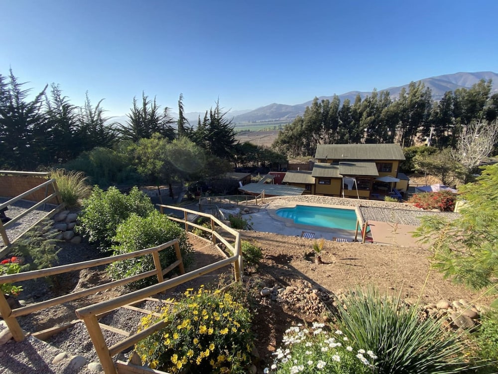 Girasol Cabin BBQ Kitchen Parking Shared Pool