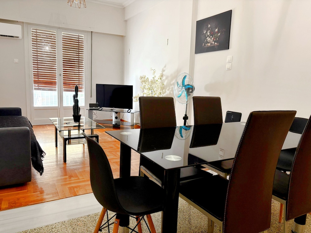 Modern Apartment in Athens Center