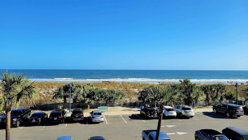 Sandpiper 2 by Tybee Vacation Rentals